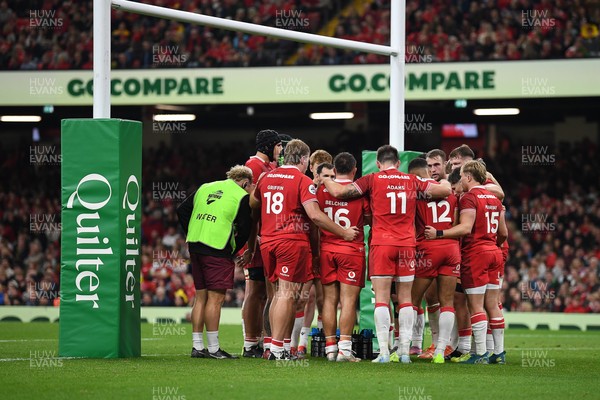 091125 - Wales v Argentina - Quilter Nations Series - Wales huddle