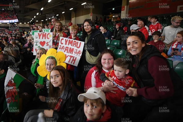 091125 - Wales v Argentina - Quilter Nations Series - Ysgol Maes Y Coed ALN School Children