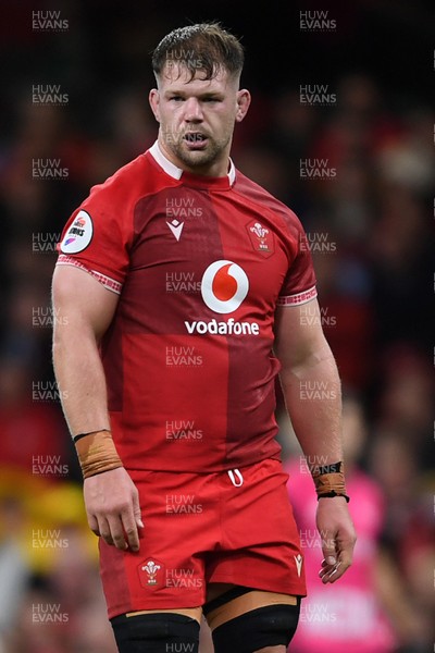 091125 - Wales v Argentina - Quilter Nations Series - Olly Cracknell of Wales