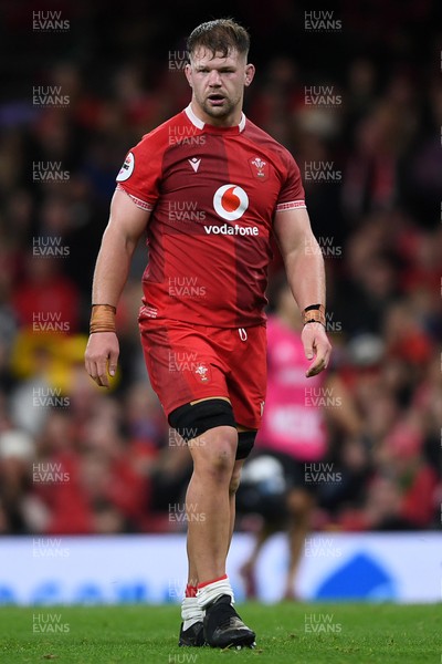091125 - Wales v Argentina - Quilter Nations Series - Olly Cracknell of Wales