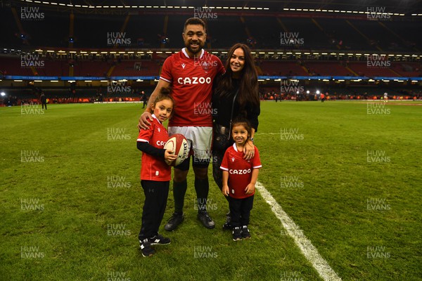 121122 - Wales v Argentina - Autumn Antions Series - Taulupe Faletau of Wales with wife Charlotte and sons Israel and Ezekiel at the end of the game