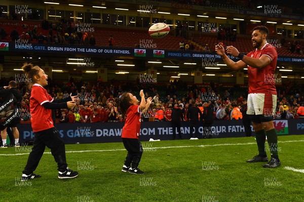 121122 - Wales v Argentina - Autumn Antions Series - Taulupe Faletau of Wales with sons Israel and Ezekiel at the end of the game