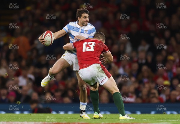 121122 - Wales v Argentina, Autumn Nations Series - Juan Cruz Mallia of Argentina is tackled by George North of Wales 