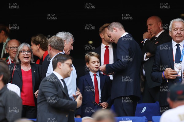 141023 - Wales v Argentina - Rugby World Cup Quarter Final - HRH Prince William and his son Prince George watch the game