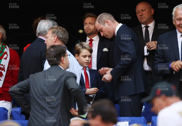 141023 - Wales v Argentina - Rugby World Cup Quarter Final - HRH Prince William and his son Prince George watch the game