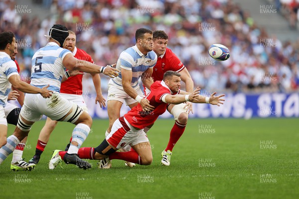 141023 - Wales v Argentina - Rugby World Cup Quarter Final - Dan Biggar of Wales can�t get to the ball
