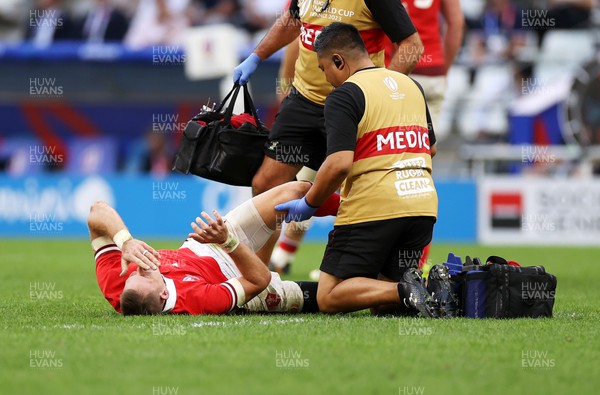 141023 - Wales v Argentina - Rugby World Cup Quarter Final - Liam Williams of Wales is seen to by medics