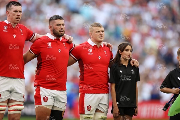 141023 - Wales v Argentina - Rugby World Cup Quarter Final - Adam Beard, Gareth Thomas, Jac Morgan of Wales sing the anthem