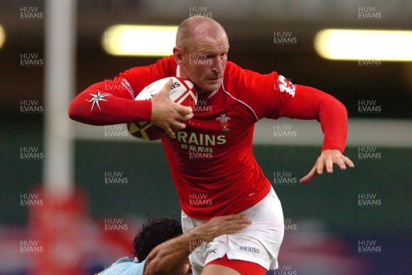 18.08.07 - Wales v Argentina - Invesco Perpetual 2007 Summer Series - Wales' Gareth Thomas 