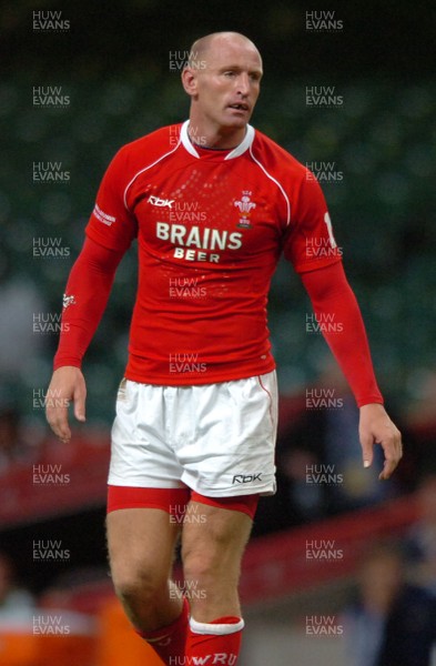 18.08.07 - Wales v Argentina - Invesco Perpetual 2007 Summer Series - Wales' Gareth Thomas 