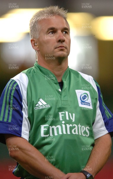 18.08.07 - Wales v Argentina - Invesco Perpetual 2007 Summer Series - Referee, Chris White 