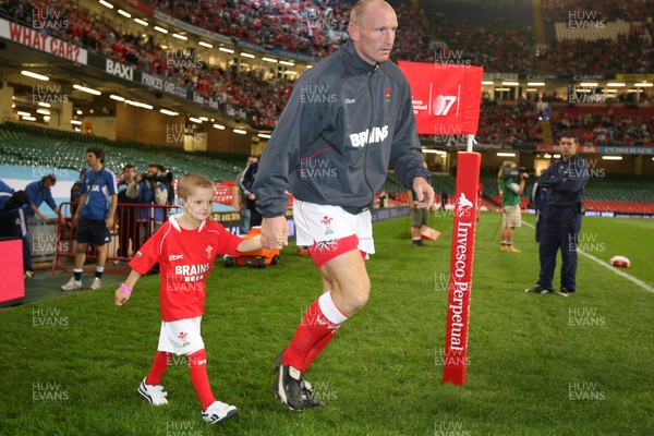 18.08.07  Wales v Argentina Six year old Rhys Harris with captain Gareth Thomas 