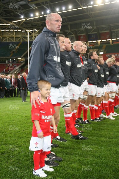18.08.07  Wales v Argentina Six year old Rhys Harris with captain Gareth Thomas 