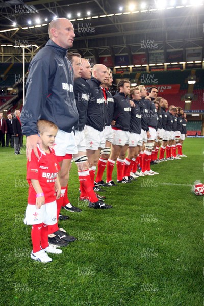 18.08.07  Wales v Argentina Six year old Rhys Harris with captain Gareth Thomas 