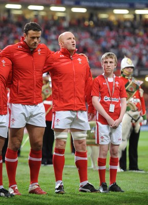 20.08.11 - Wales v Argentina - RWC Warm-Up Match - Martyn Williams and Jamie Roberts of Wales line up for the national anthems. 