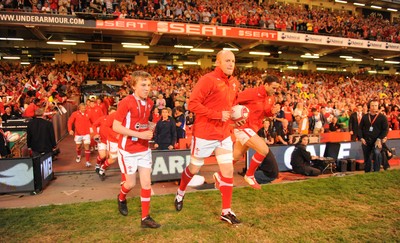 20.08.11 - Wales v Argentina - RWC Warm-Up Match - Martyn Williams of Wales leads out his side. 