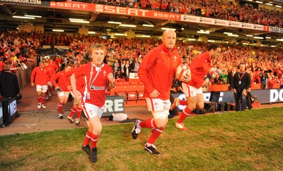 20.08.11 - Wales v Argentina - RWC Warm-Up Match - Martyn Williams of Wales leads out his side. 
