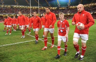 20.08.11 - Wales v Argentina - RWC Warm-Up Match - Wales players line up for the national anthems. 