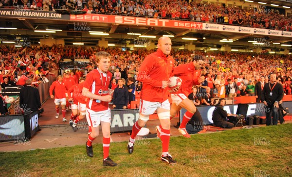 20.08.11 - Wales v Argentina - RWC Warm-Up Match - Martyn Williams of Wales leads out his side. 
