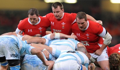 21.11.09 - Wales v Argentina - Invesco Perpetual Series 2009 - Wales' Paul James, Matthew Rees and Gethin Jenkins. 