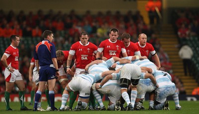 21.11.09... Wales v Argentina, Invesco Perpetual Series 2009 -  The Welsh pack prepares to scrum down against the Argentine pack 