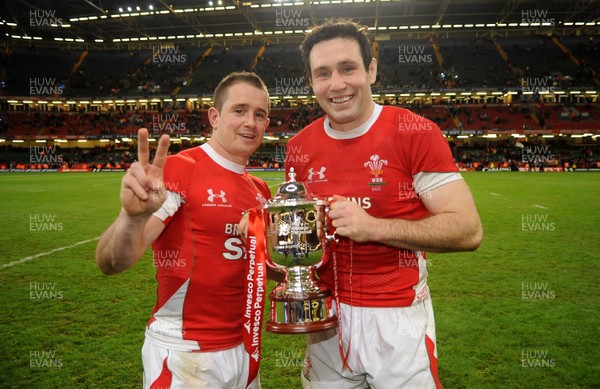 21.11.09 - Wales v Argentina - Invesco Perpetual Series 2009 - Wales' try scorers Shane Williams and Stephen Jones celebrate at the end of the game. 