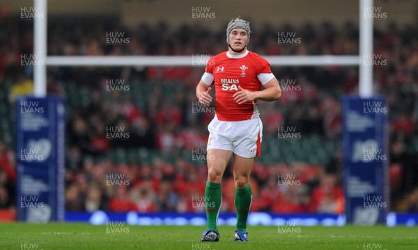 21.11.09 - Wales v Argentina - Invesco Perpetual Series 2009 - Wales' Jonathan Davies. 