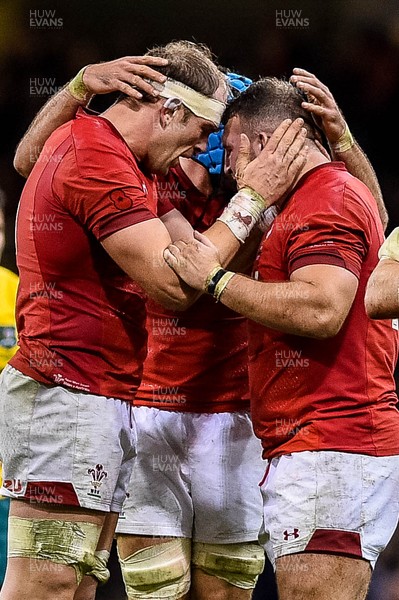101118 - Wales v Australia, Under Armour Series - Alun Wyn Jones, Justin Tipuric and Dillon Lewis of Wales celebrate after the final whistle 