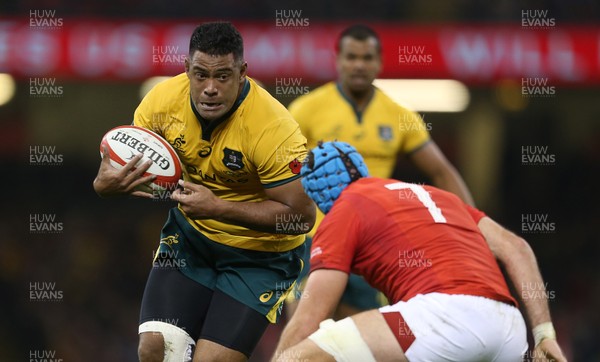 101118 - Wales v Australia - Under Armour Series 2018 - Scott Sio of Australia is tackled by Justin Tipuric of Wales