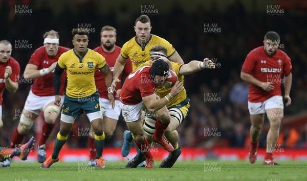 101118 - Wales v Australia - Under Armour Series 2018 - Leigh Halfpenny of Wales makes a break