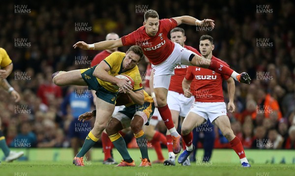 101118 - Wales v Australia - Under Armour Series 2018 - Dane Haylett-Petty of Australia and Liam Williams of Wales go up for the high ball