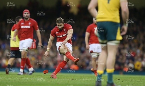 101118 - Wales v Australia - Under Armour Series 2018 - Leigh Halfpenny of Wales kicks a penalty