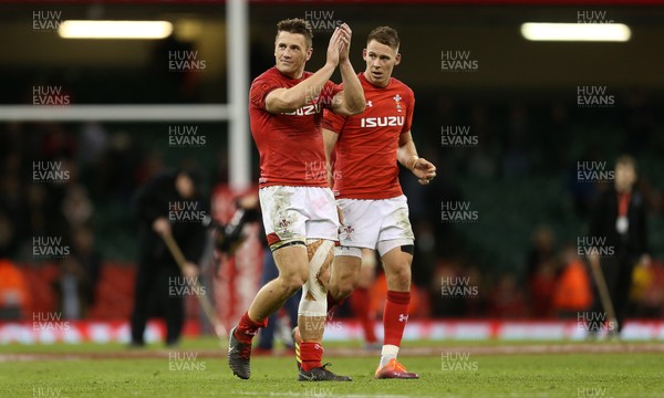 101118 - Wales v Australia - Under Armour Series 2018 - Jonathan Davies and Liam Williams of Wales at full time