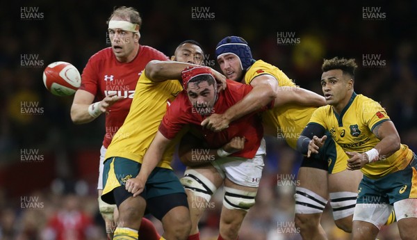 101118 - Wales v Australia - Under Armour Series 2018 - Cory Hill of Wales is tackled by Sekope Kepu and Rob Simmons of Australia
