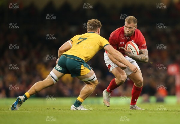 101118 - Wales v Australia, Under Armour Series 2018 - Ross Moriarty of Wales takes on Michael Hooper of Australia