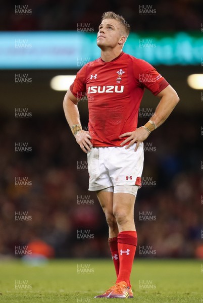 101118 - Wales v Australia, Under Armour Series 2018 - Gareth Anscombe of Wales 