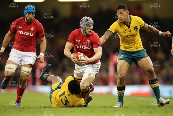 101118 - Wales v Australia, Under Armour Series 2018 - Jonathan Davies of Wales is tackled by Samu Kerevi of Australia