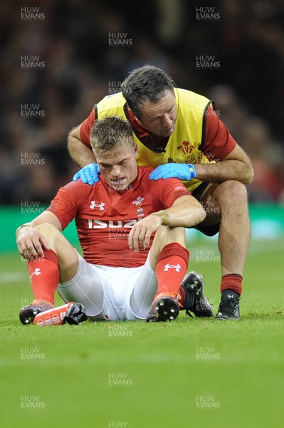 101118 - Wales v Australia - Under Armour Series 2018 - Gareth Anscombe of Wales is treated by medical staff for an injury