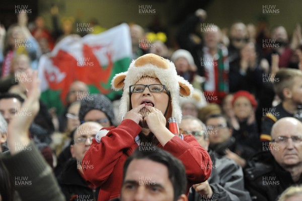 101118 - Wales v Australia - Under Armour Series 2018 -  Wales fans celebrate
