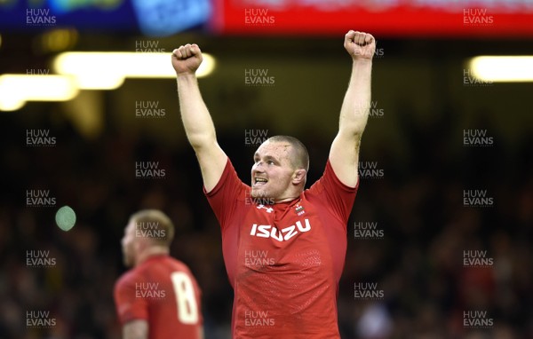 101118 - Wales v Australia - Under Armour Series - Ken Owens of Wales celebrates win