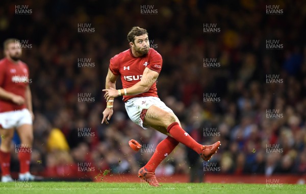 101118 - Wales v Australia - Under Armour Series - Leigh Halfpenny of Wales kicks at goal