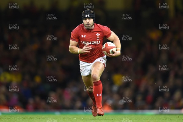 101118 - Wales v Australia - Under Armour Series - Leigh Halfpenny of Wales