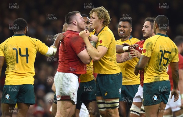 111117 - Wales v Australia - Under Armour Series 2017 - Rob Evans of Wales and Ned Hanigan of Australia square up