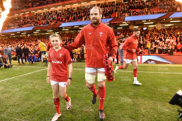 111117 - Wales v Australia - Under Armour Series 2017 - Alun Wyn Jones leads out his side with mascot