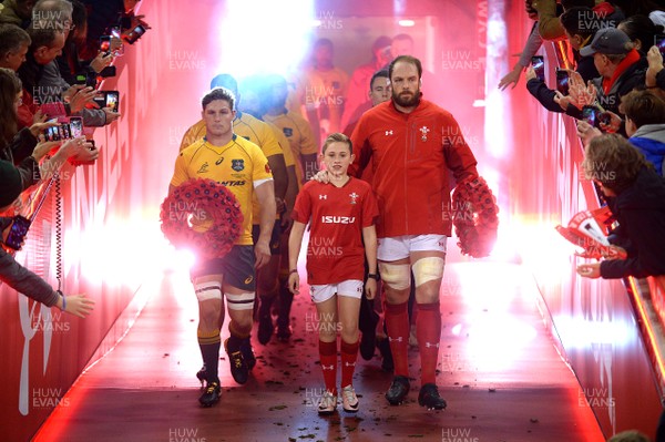 111117 - Wales v Australia - Under Armour Series 2017 - Michael Hooper of Australia and Alun Wyn Jones of Wales lead out their sides with mascot