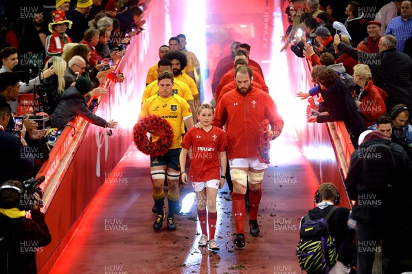 111117 - Wales v Australia - Under Armour Series 2017 - Michael Hooper of Australia and Alun Wyn Jones of Wales lead out their sides with mascot