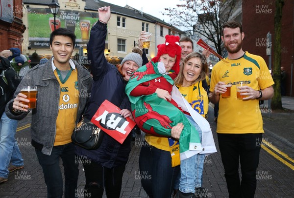 111117 - Wales v Australia - Under Armour Series 2017 - Australia and Wales fans