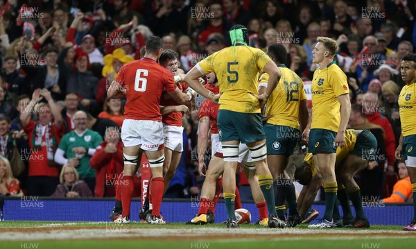 111117 - Wales v Australia - Under Armour Series 2017 - Steff Evans of Wales celebrates scoring a try with team mates