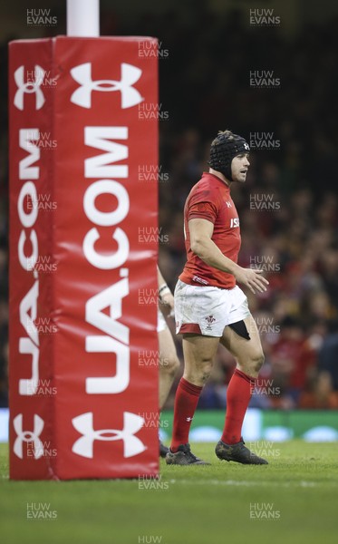 111117 - Wales v Australia, Under Armour Series 2017 - Leigh Halfpenny of Wales  with Under Armour post pad    
