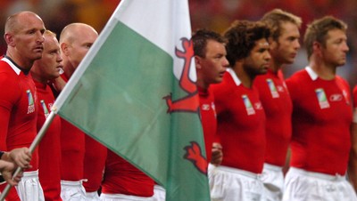 14.09.07 - Wales v Australia - Rugby World Cup 2007 -  Wales' Gareth Thomas lines up for the national anthems 